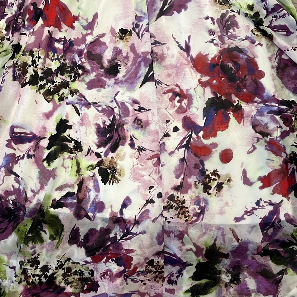 Vera Wang Women’s Simple Vera Purple Floral VNeck Lined Dress - Picture 5 of 9